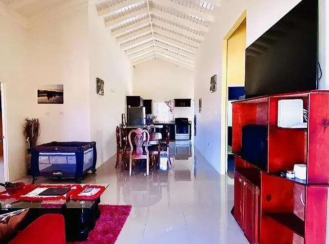 Habitación en casa particular Paradise Shared Onsite Private Pool Onsite Gym *