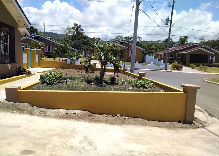 Habitación en casa particular Paradise Shared Onsite Private Pool Onsite Gym