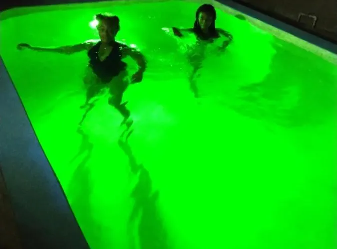Paradise Shared Onsite Private Pool Onsite Gym
