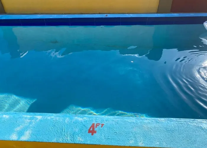 Paradise Shared Onsite Private Pool Onsite Gym *