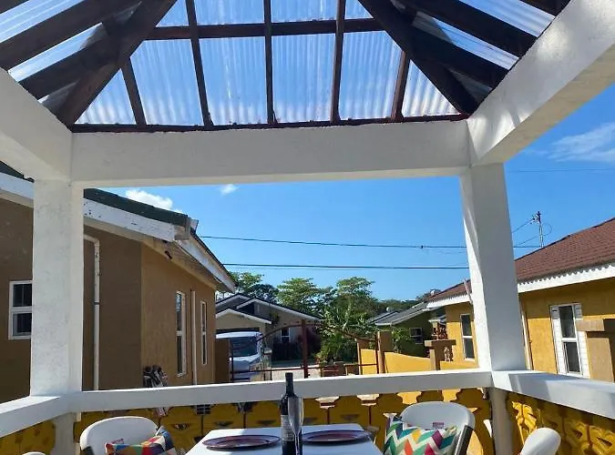 Paradise Shared Onsite Private Pool Onsite Gym Habitación en casa particular *